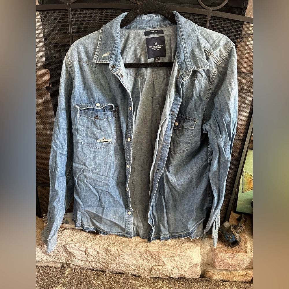 American Eagle Outfitters Men's Light Blue Distressed Shirt Jacket